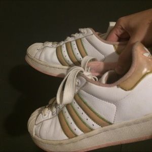 Vintage pink superstar addias